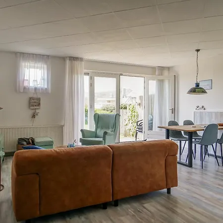 Apartment De Strandjutter - Aan Zee *