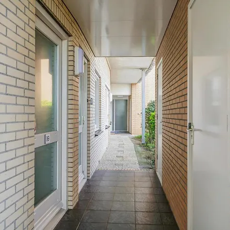 Apartment De Strandjutter - Aan Zee *